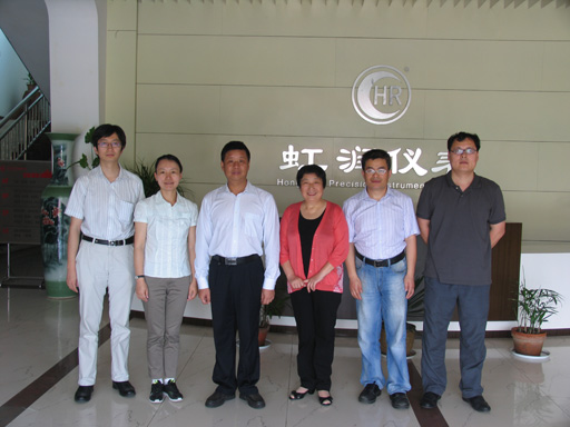 上海理工大學(xué)領(lǐng)導(dǎo)、教授一行考察虹潤公司