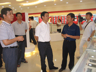 南平市委副書記黃福清、市委常委統(tǒng)戰(zhàn)部部長黃健平一行視察虹潤公司